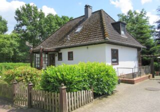 Schönes Einfamilienhaus mit wundervollem Garten, 10 Minuten von der Ostsee entfernt